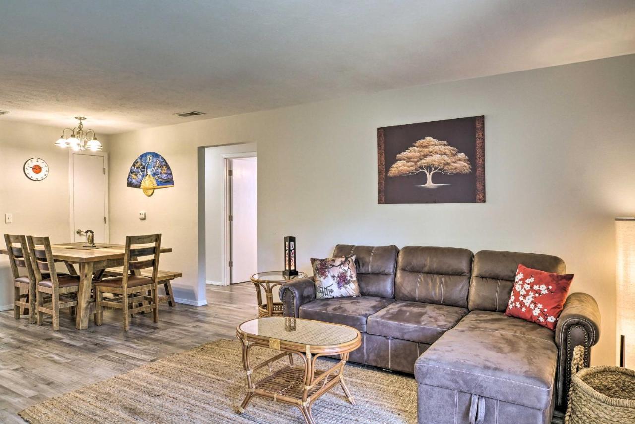 Centrally Located Brandon Condo With Pool Access Бренсон Екстер'єр фото